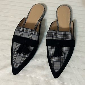 Ann Taylor Plaid Tassel Mules Flat Slip On Pointed. Size 9